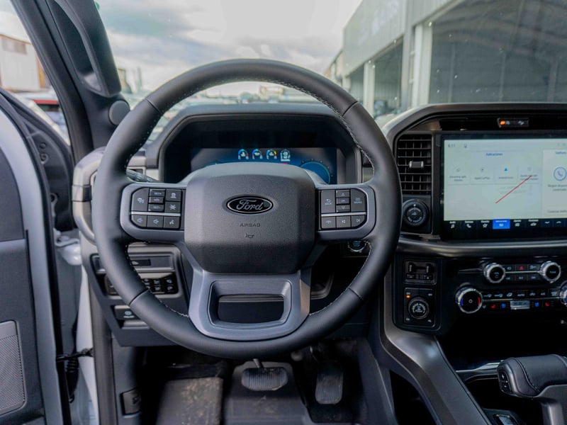 Ford F-150 LARIAT BLACK 5.0 2026 - Imagen 7 de 11