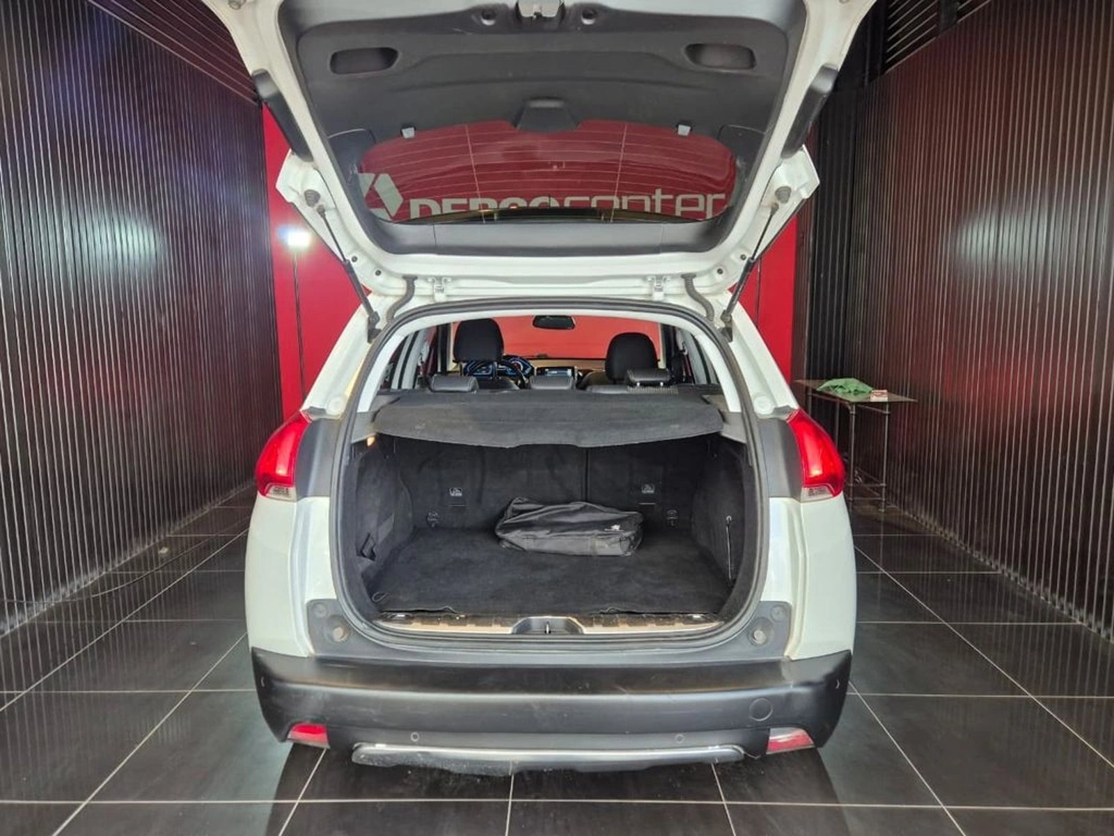 PEUGEOT 2008 1.2 2008 ALLURE PACK PT EAT6E6 AT 2016 - Imagen 6 de 19