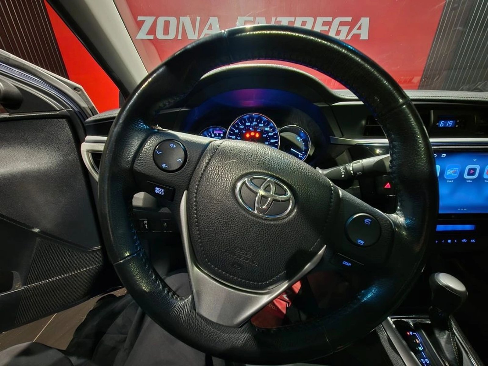TOYOTA COROLLA SEDAN LEI AT 2017 - Imagen 9 de 15