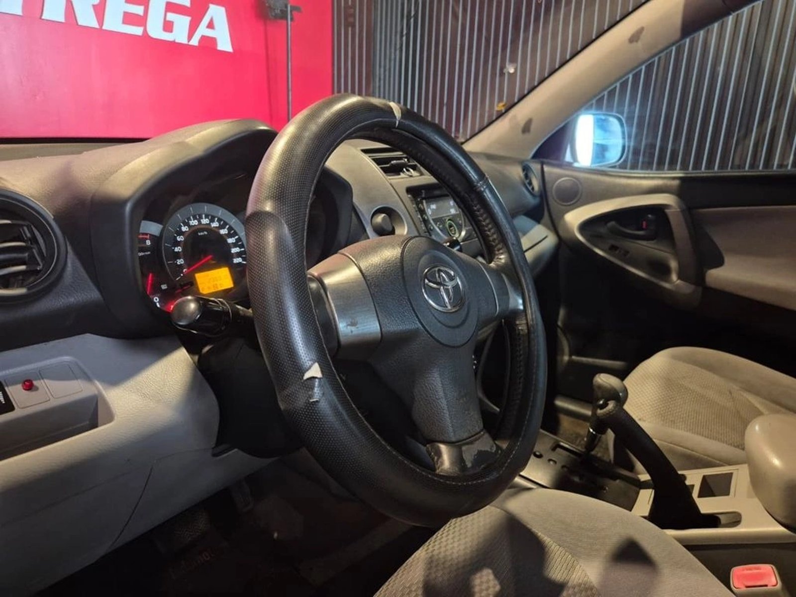 TOYOTA RAV4 2.0 STD 4X2 MT 722ML3 2010 - Imagen 8 de 18