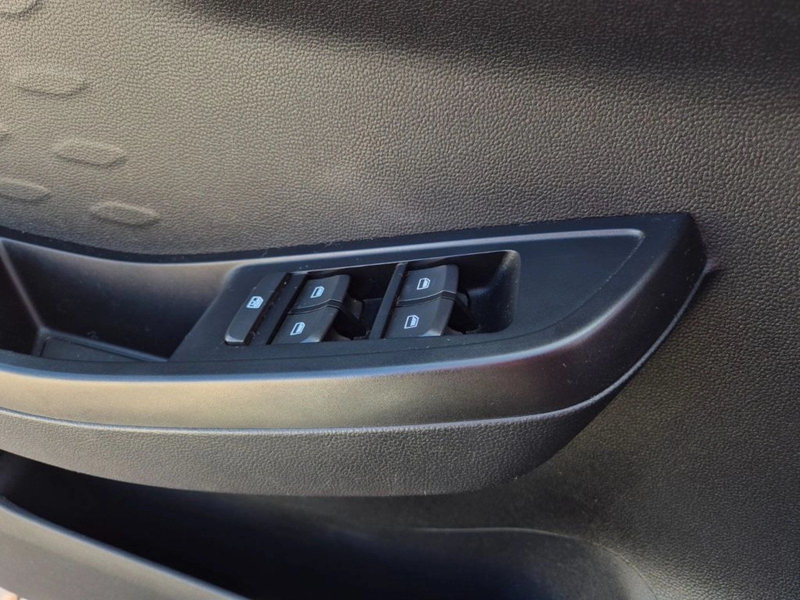 MG 5 1.5 STD 4X2 HB MT 5P 2023 - Imagen 10 de 20