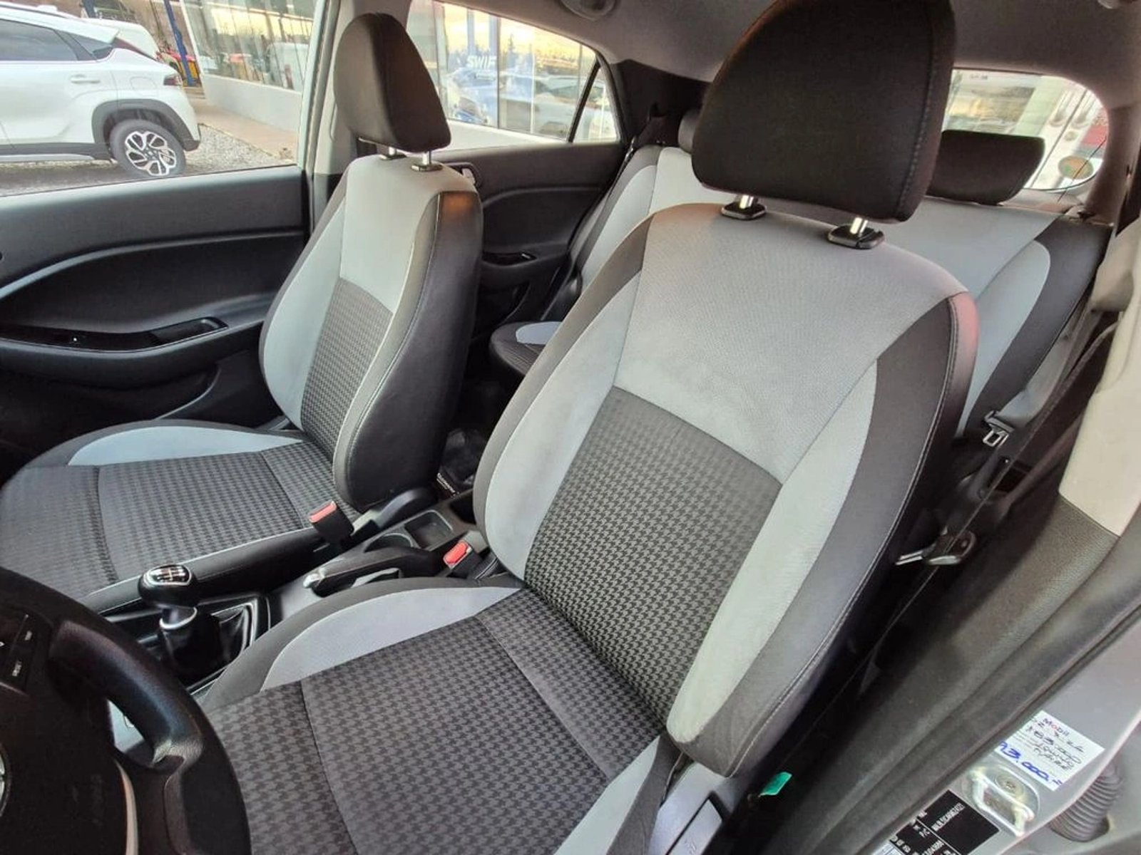 Hyundai I20 1.4 PLUS MT 2020 - Imagen 17 de 17