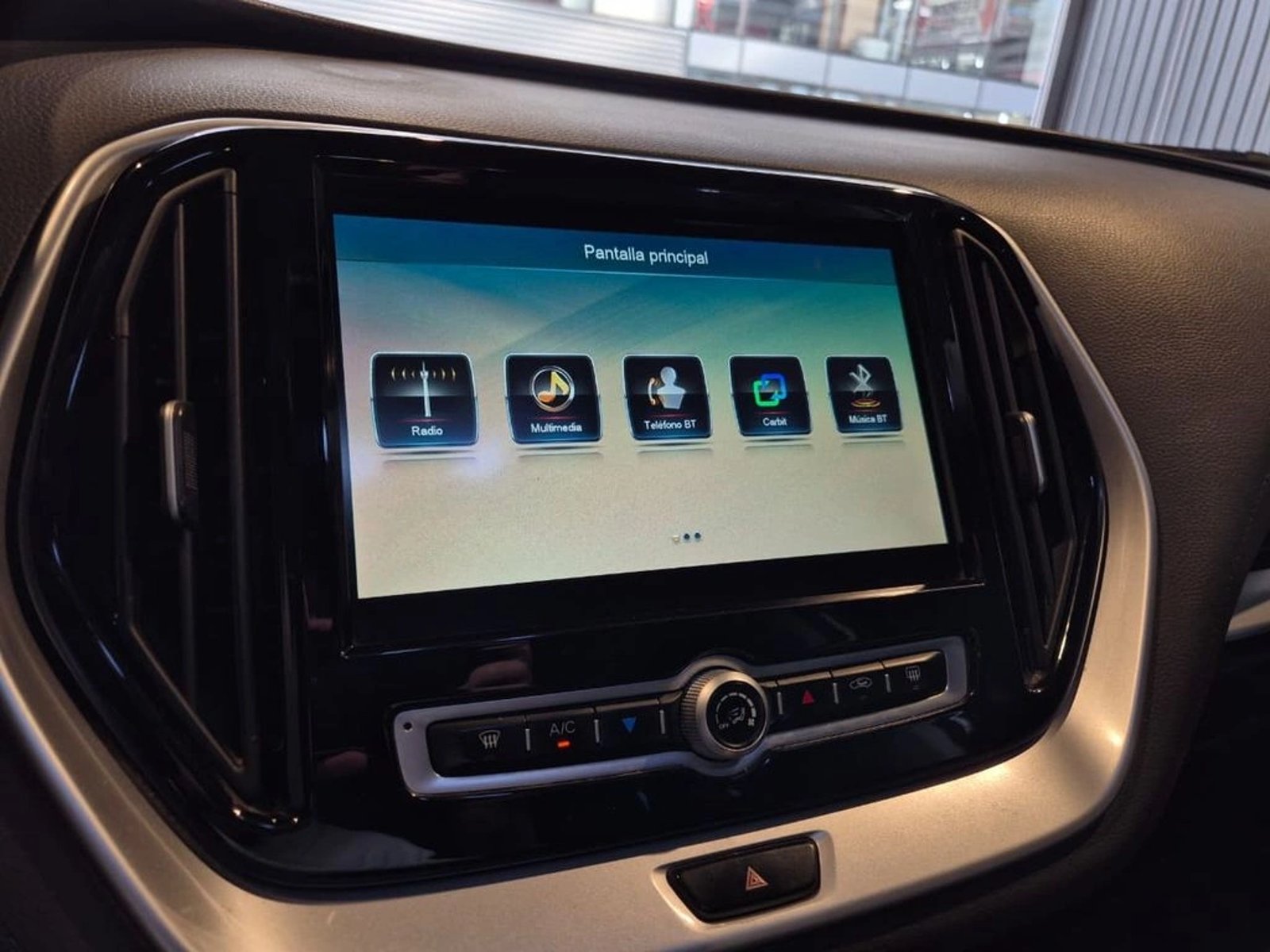 JETOUR X70 1.5T GLS 4X2 MT 5P 2024 - Imagen 20 de 20