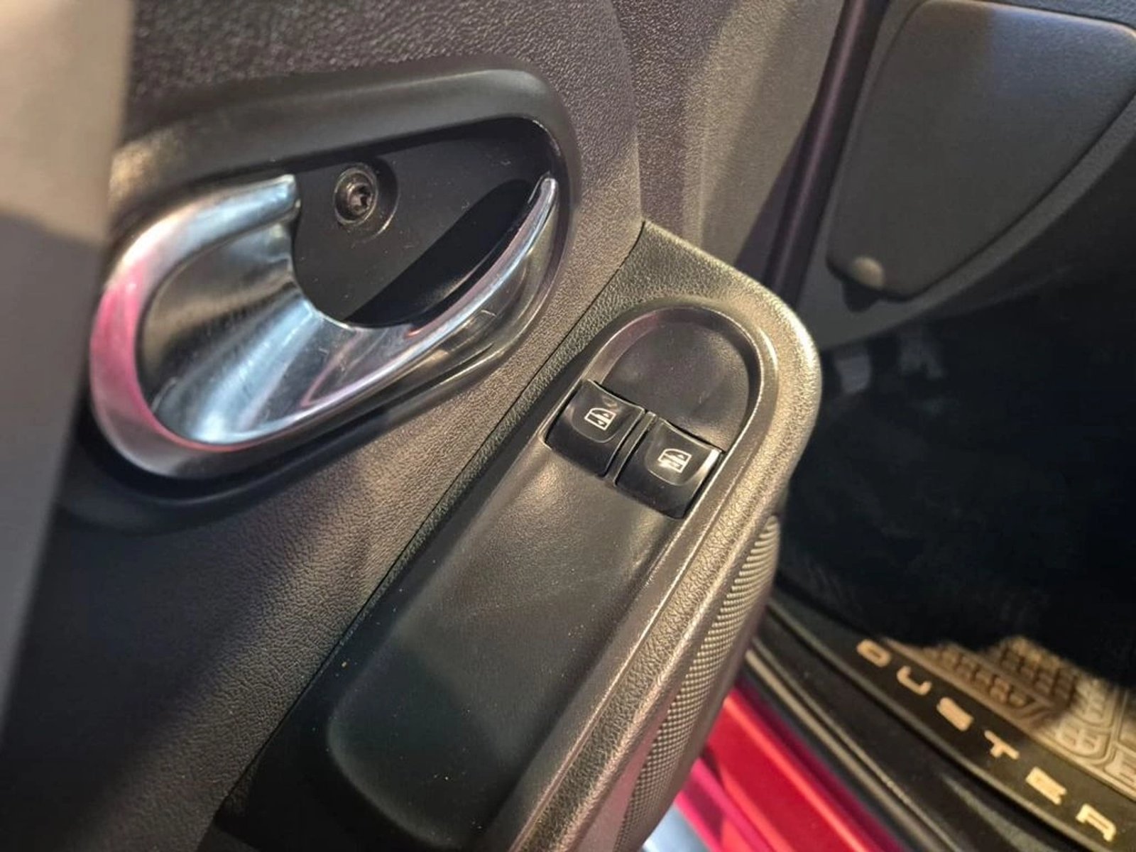 RENAULT DUSTER 1.6 ZEN KIT OUTDOOR MT 2018 - Imagen 15 de 18