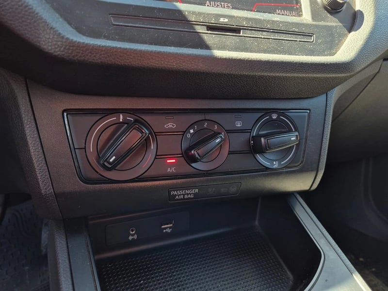 SEAT IBIZA 1.6 STYLE MT 4X2 2021 - Imagen 16 de 20