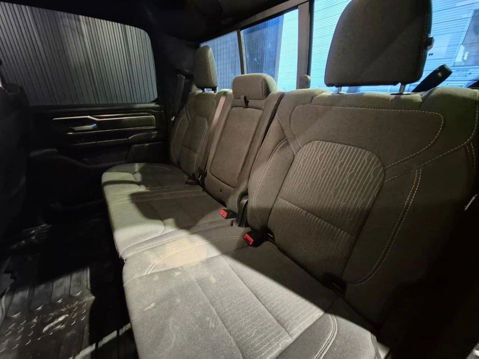 RAM 1500 BIG HORN 4X4 AT 2024 - Imagen 18 de 19