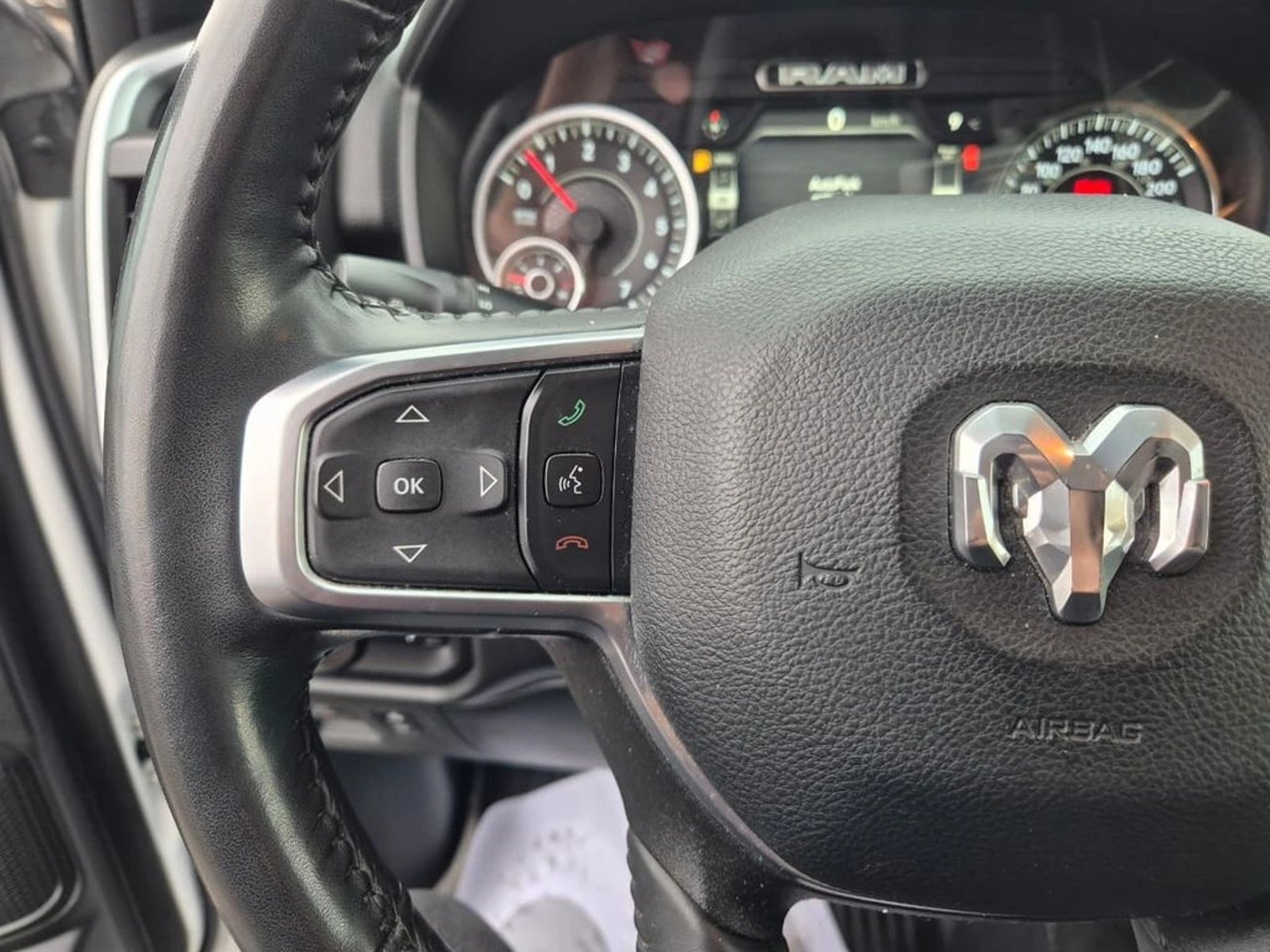 RAM 1500 BIG HORN 4X4 AT 2024 - Imagen 13 de 20