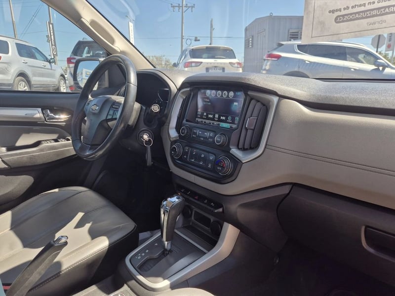 Chevrolet COLORADO 2.8 LTZ AT 4X4 2020 - Imagen 8 de 20