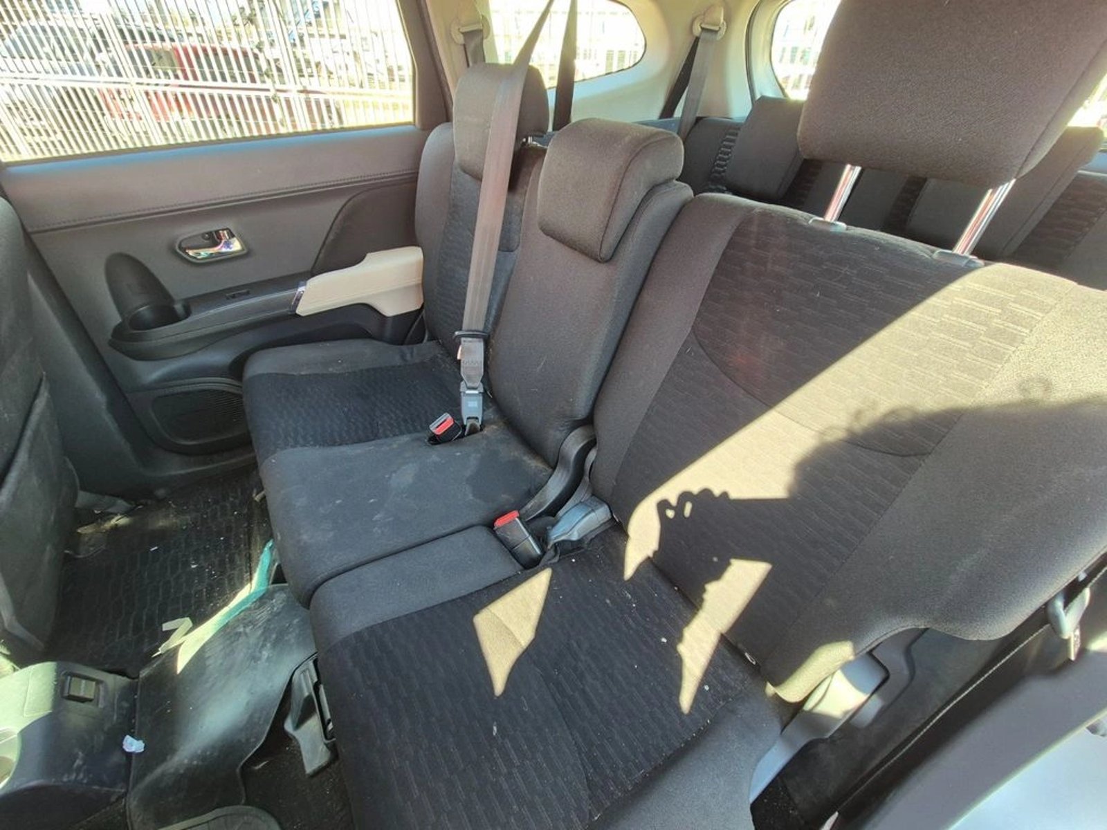 Toyota RUSH 1.5 XLI 4X2 MT 5P 2022 - Imagen 12 de 20