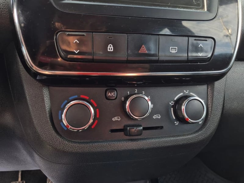 Renault KWID 1.0 HB INTENS MT 4X2 2022 - Imagen 12 de 20
