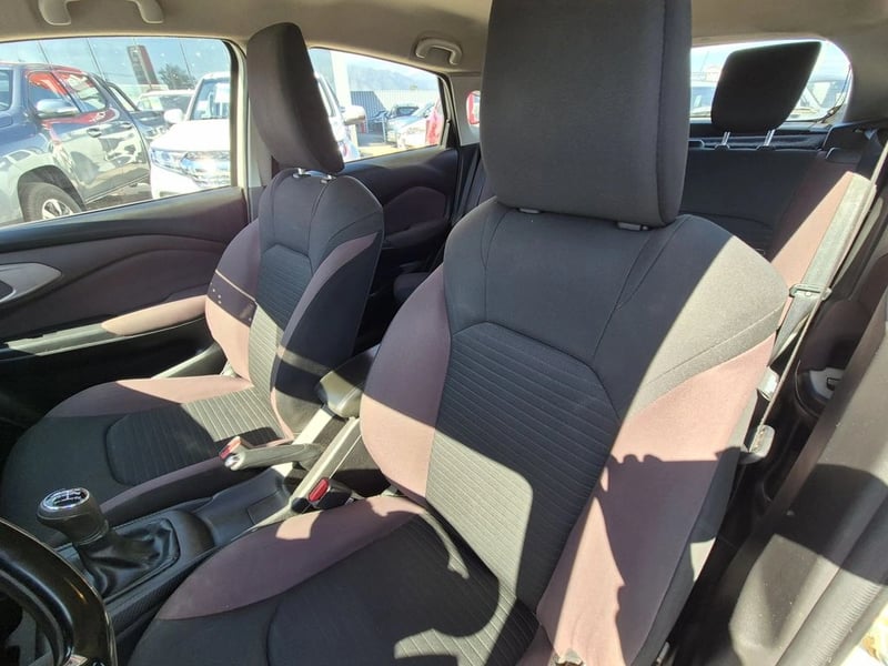 Suzuki FRONX 1.5 GL HYBRID 4X2 MT 5P 2025 - Imagen 18 de 20