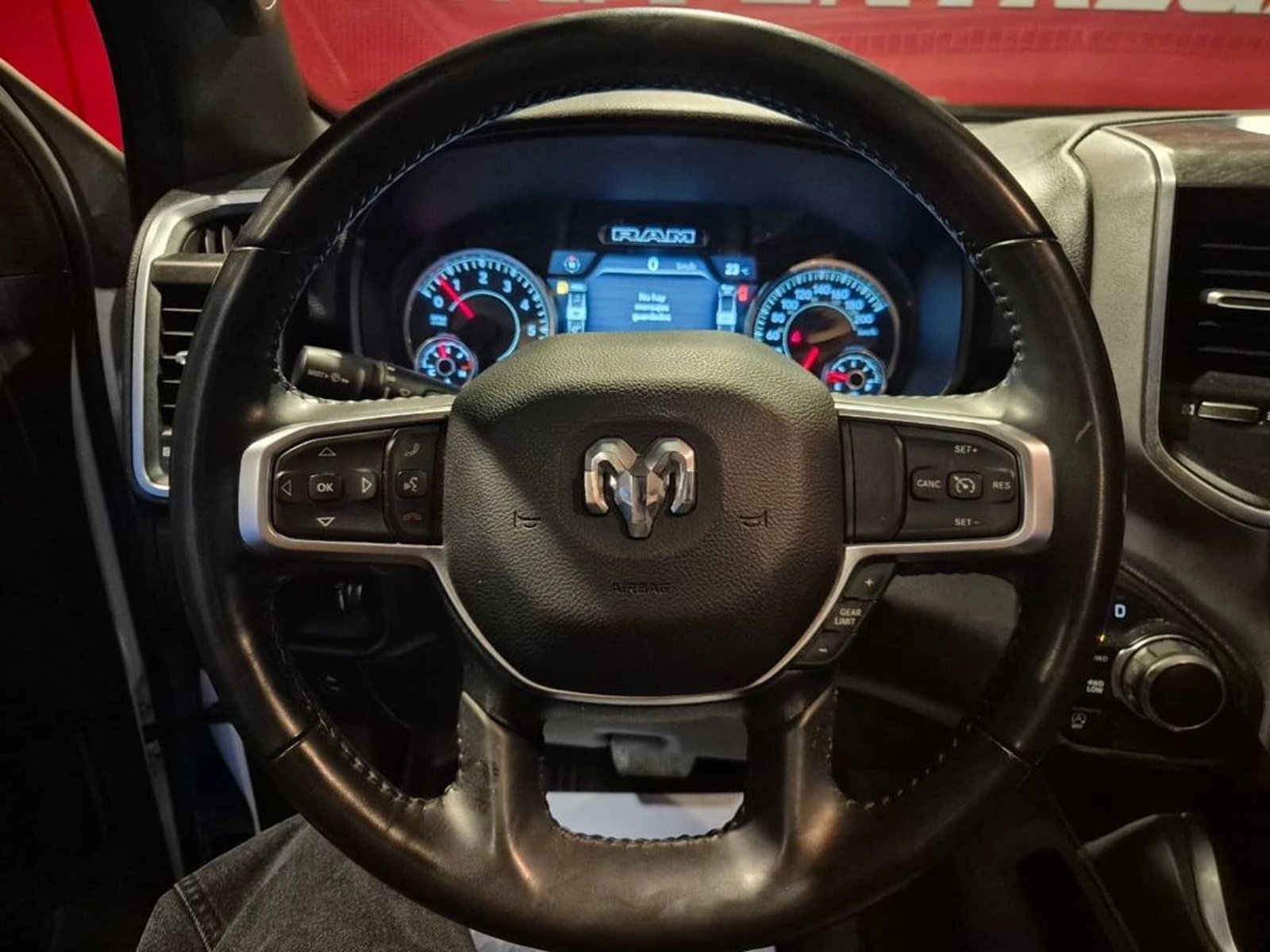 RAM 1500 BIG HORN 4X4 AT 2024 - Imagen 13 de 19