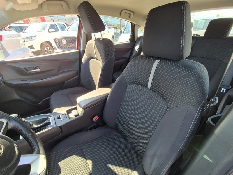Toyota YARIS 1.5 E SPORT AT 2024 - Imagen 14 de 20