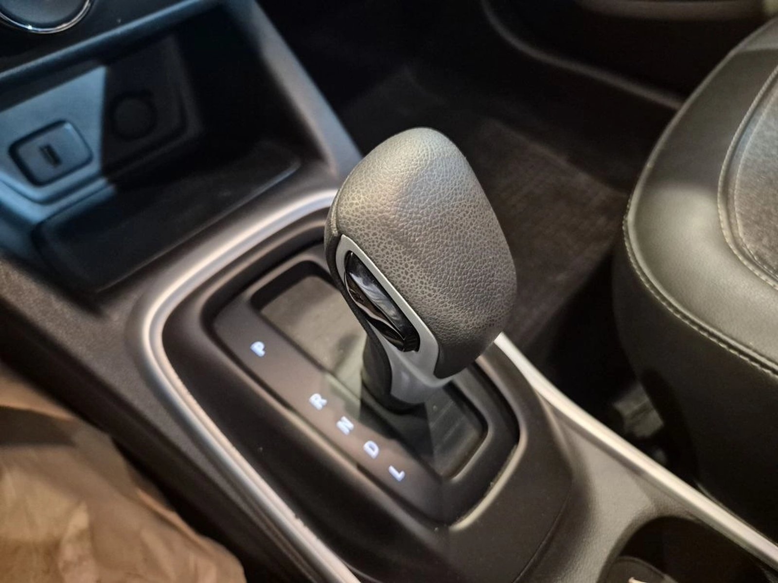 CHEVROLET TRACKER 1.2 LTZ P MT 2022 - Imagen 12 de 19
