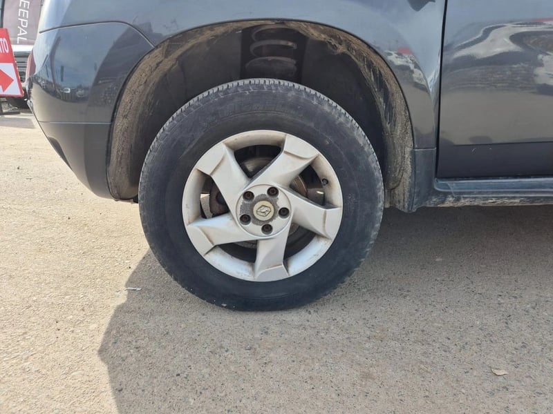 Renault DUSTER 1.6 BENCINA DYNAMIQUE 2016 - Imagen 8 de 20