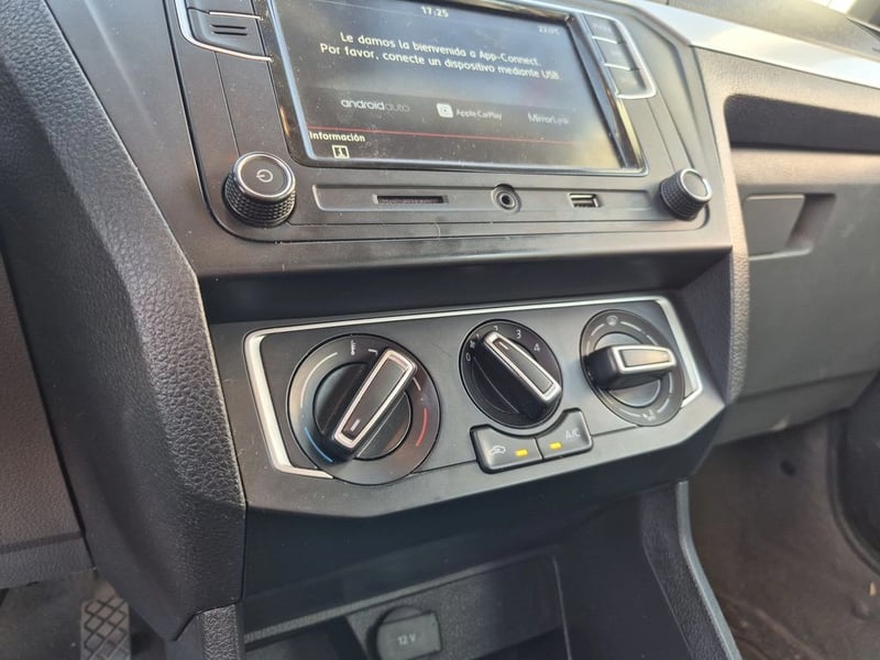 Volkswagen GOL 1.6 HIGHLINE 4X2 HB MT 5P 2022 - Imagen 19 de 20