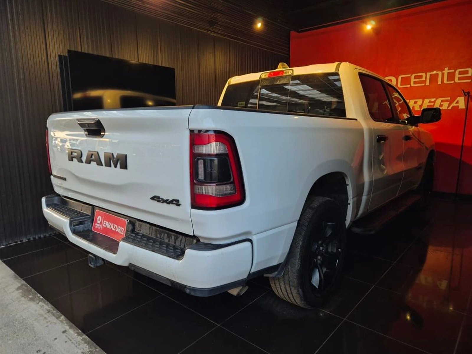 RAM 1500 BIG HORN 4X4 AT 2024 - Imagen 4 de 19