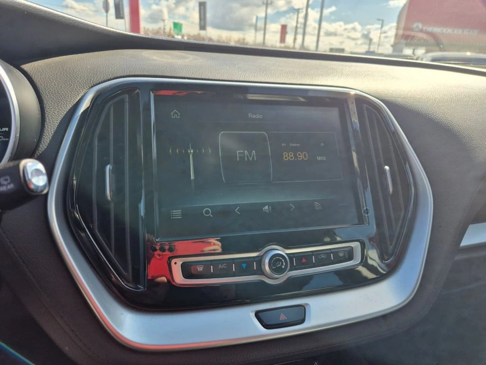 Jetour X70 1.5T GLS 4X2 MT 5P 2024 - Imagen 15 de 20