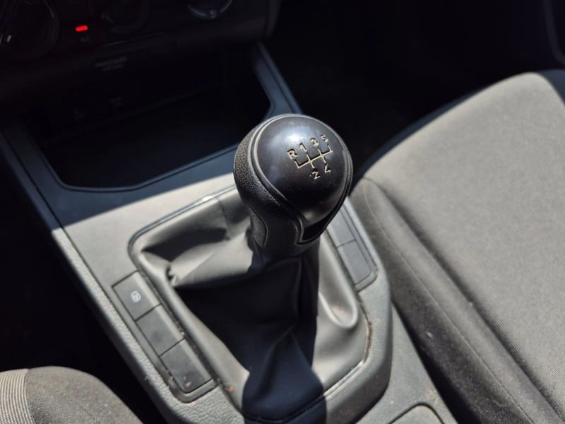 SEAT IBIZA 1.0 TSI STYLE 4X2 AT 5P 2022 - Imagen 10 de 20