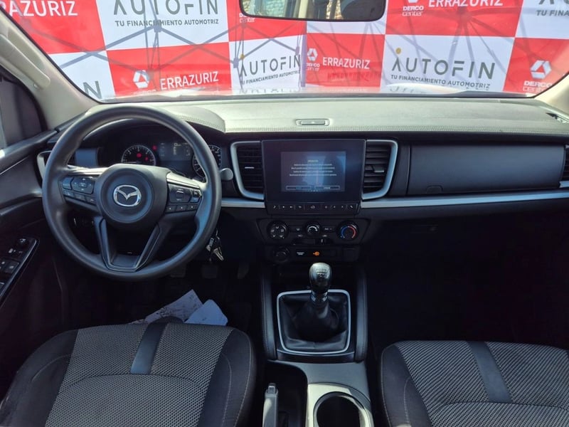 Mazda BT-50 4X4 3.0 2023 - Imagen 13 de 20