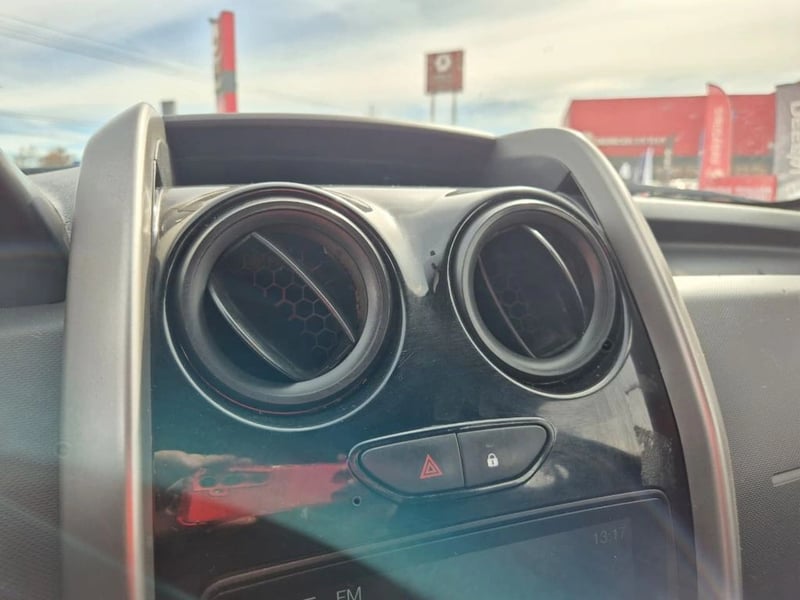 Renault Oroch 1.6 ZEN CD MT 2019 - Imagen 11 de 20