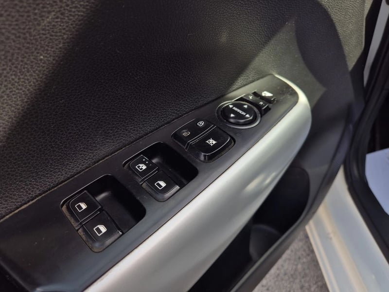 Kia MORNING 1.2 EX 4X2 HB ABS AC 5MT 5P 2018 - Imagen 11 de 20