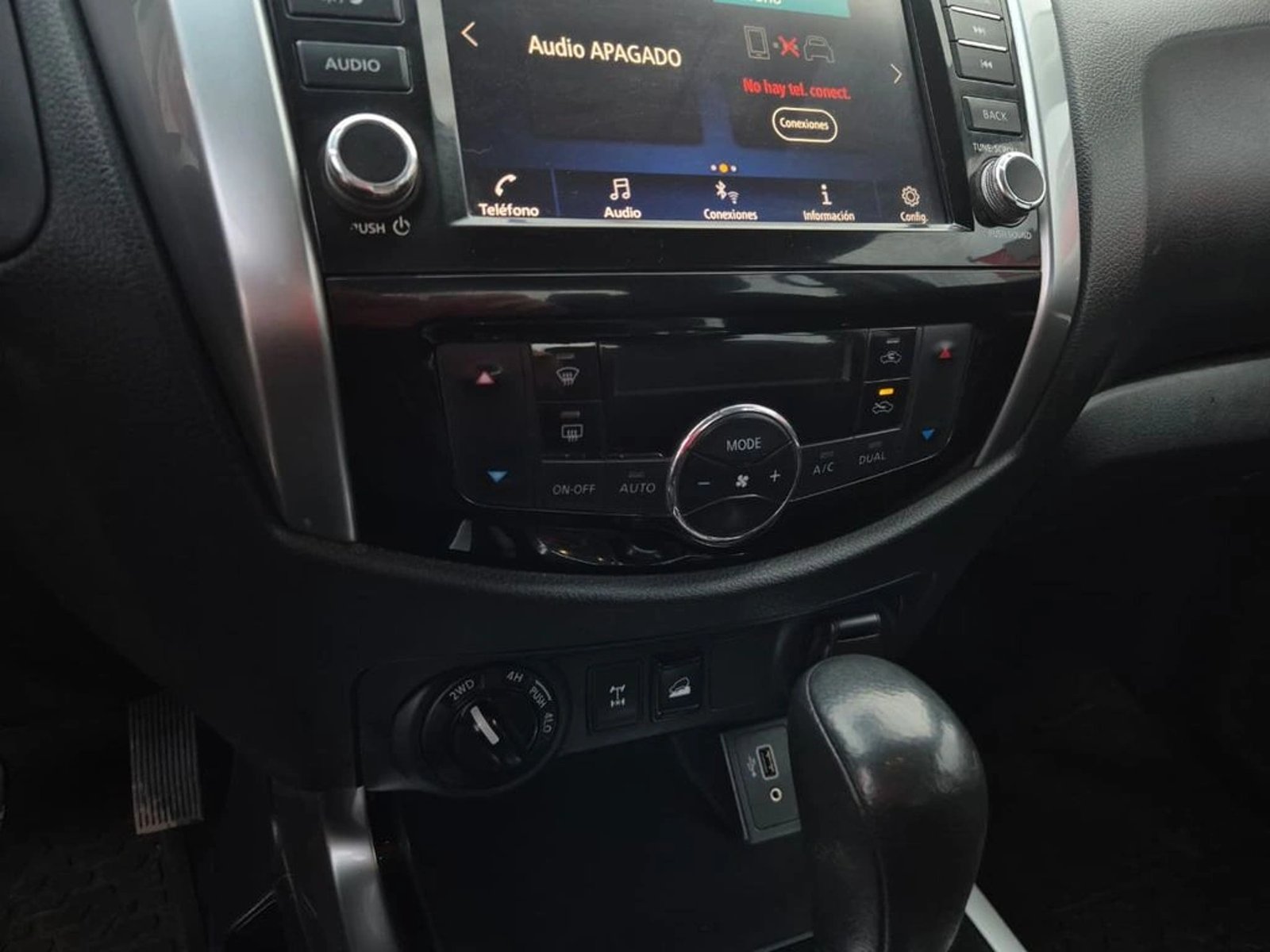 Nissan NAVARA 2.3D XE DIESEL 4X4 DOB.CAB. AT 4P 2021 - Imagen 13 de 20