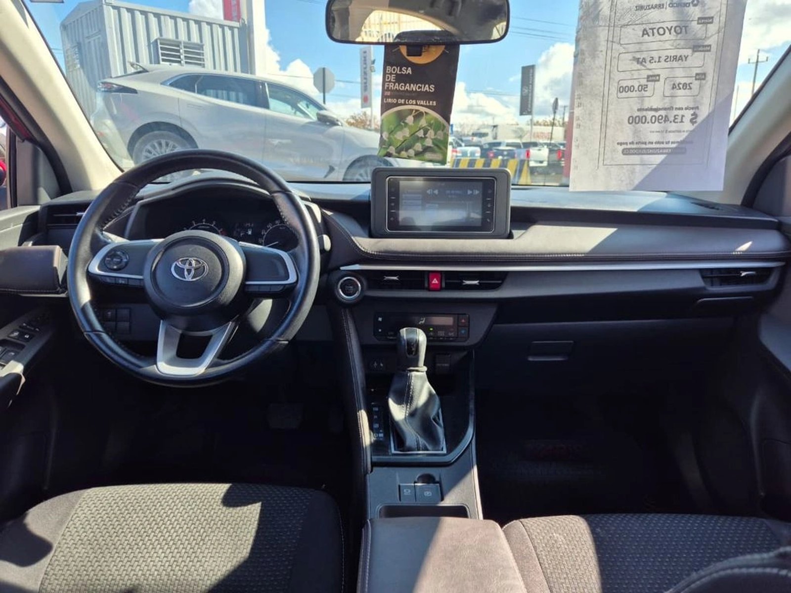 Toyota YARIS 1.5 E SPORT AT 2024 - Imagen 12 de 20