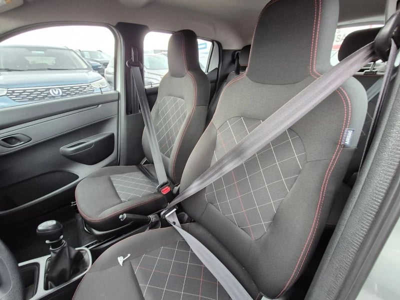 Renault KWID 1.0 HB INTENS MT 2024 - Imagen 9 de 14