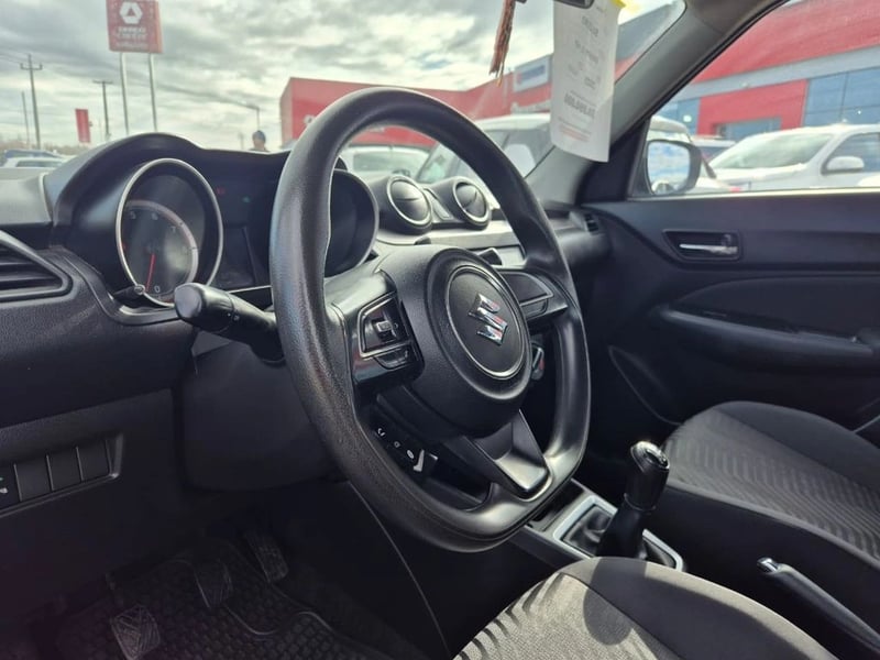 Suzuki SWIFT 1.2 GL MT 2023 - Imagen 10 de 17