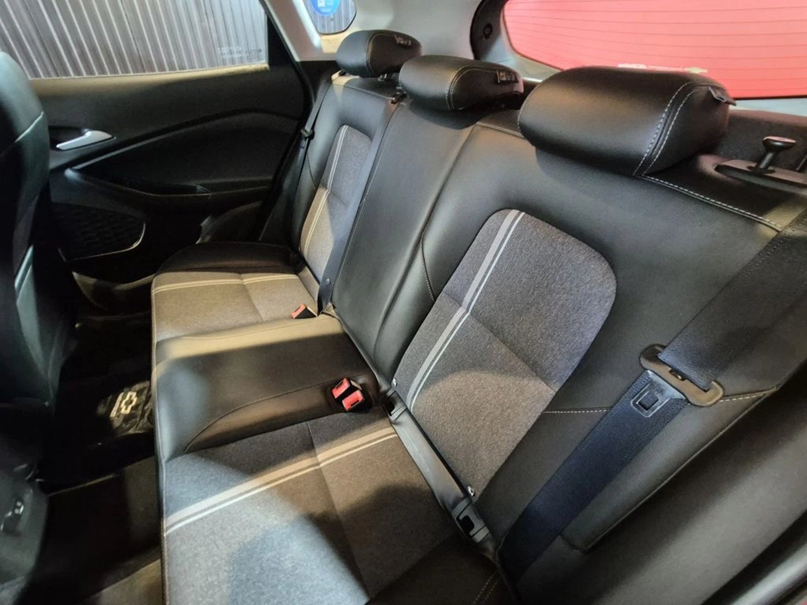 CHEVROLET TRACKER 1.2 LTZ P MT 2022 - Imagen 18 de 19