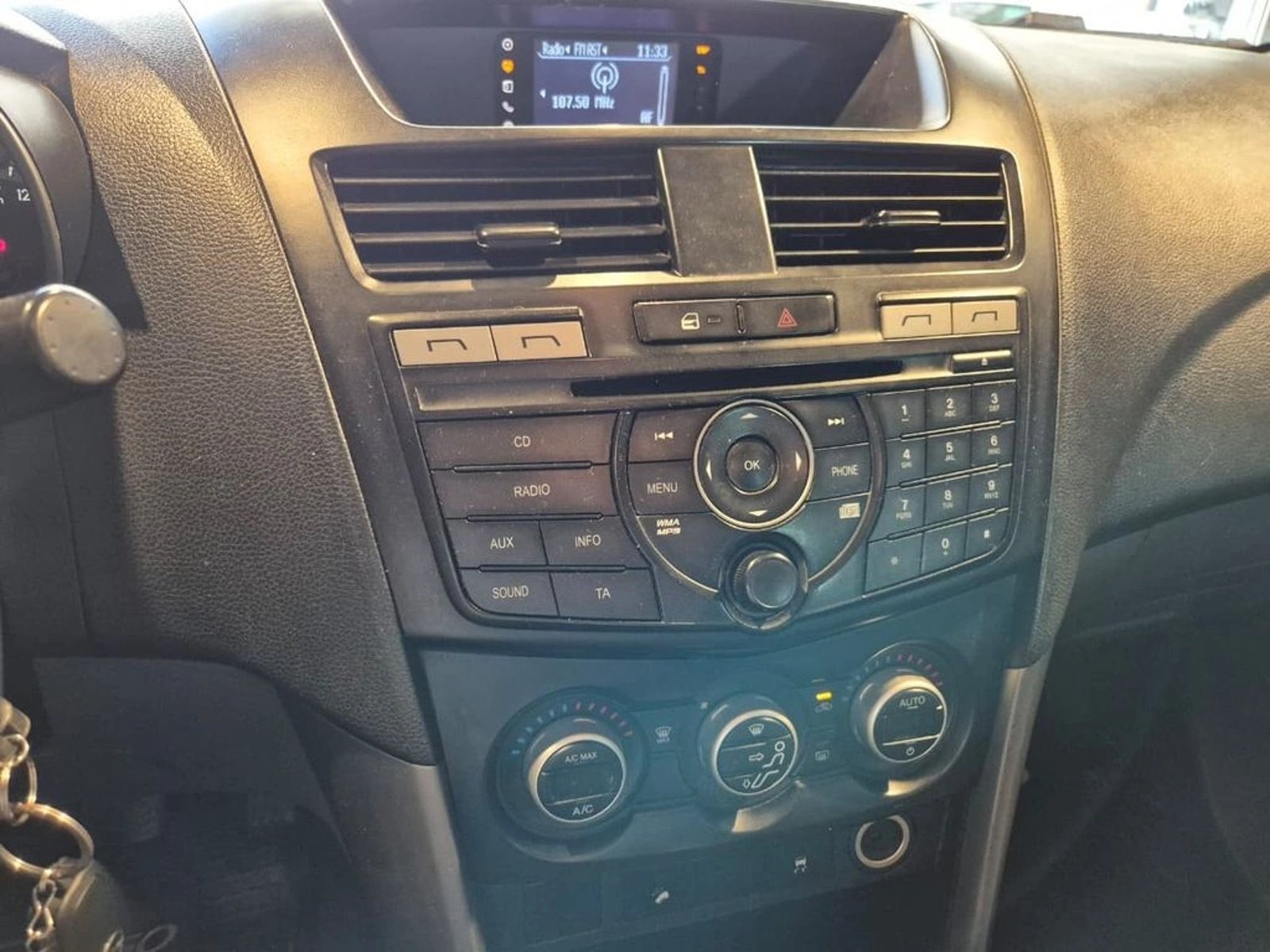 MAZDA BT-50 DCAB 4X4 2.2 2018 - Imagen 15 de 15