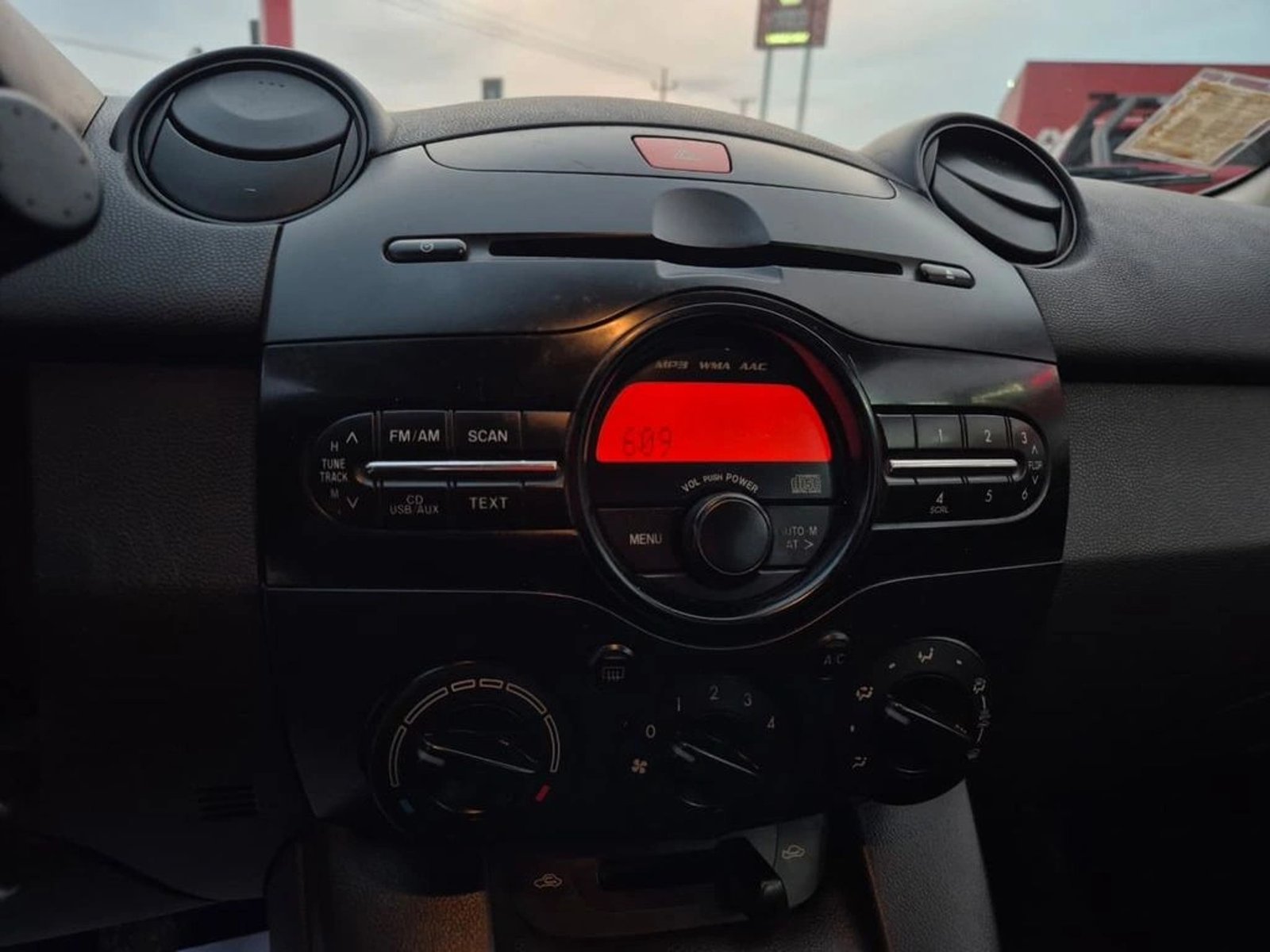 Mazda 2 1.5 SPORT S FULL 4X2 MT 5P 2014 - Imagen 16 de 20