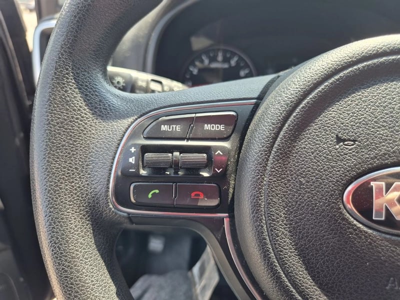 Kia SPORTAGE SPORTAGE LX 2.0 GSL 6AT 6AB 2017 - Imagen 17 de 20