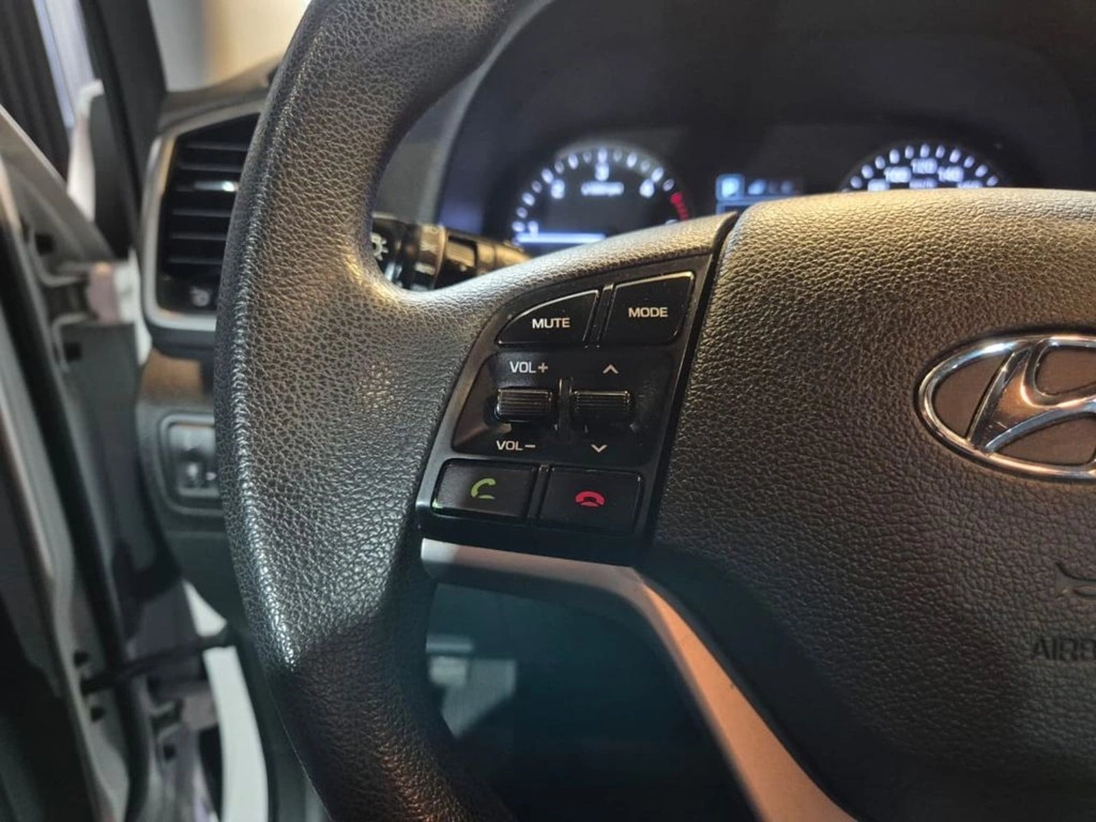 HYUNDAI TUCSON 2.0 ADVANCE 2WD DIESEL GL AT 5P 2019 - Imagen 13 de 19