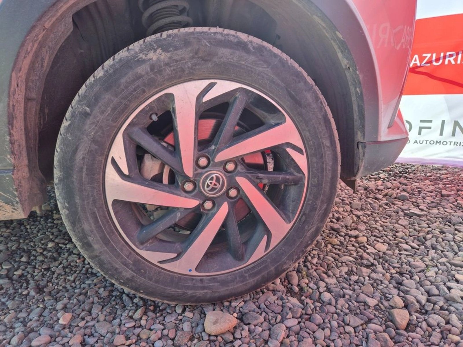Toyota RUSH 1.5 XLI 4X2 MT 5P 2022 - Imagen 9 de 20