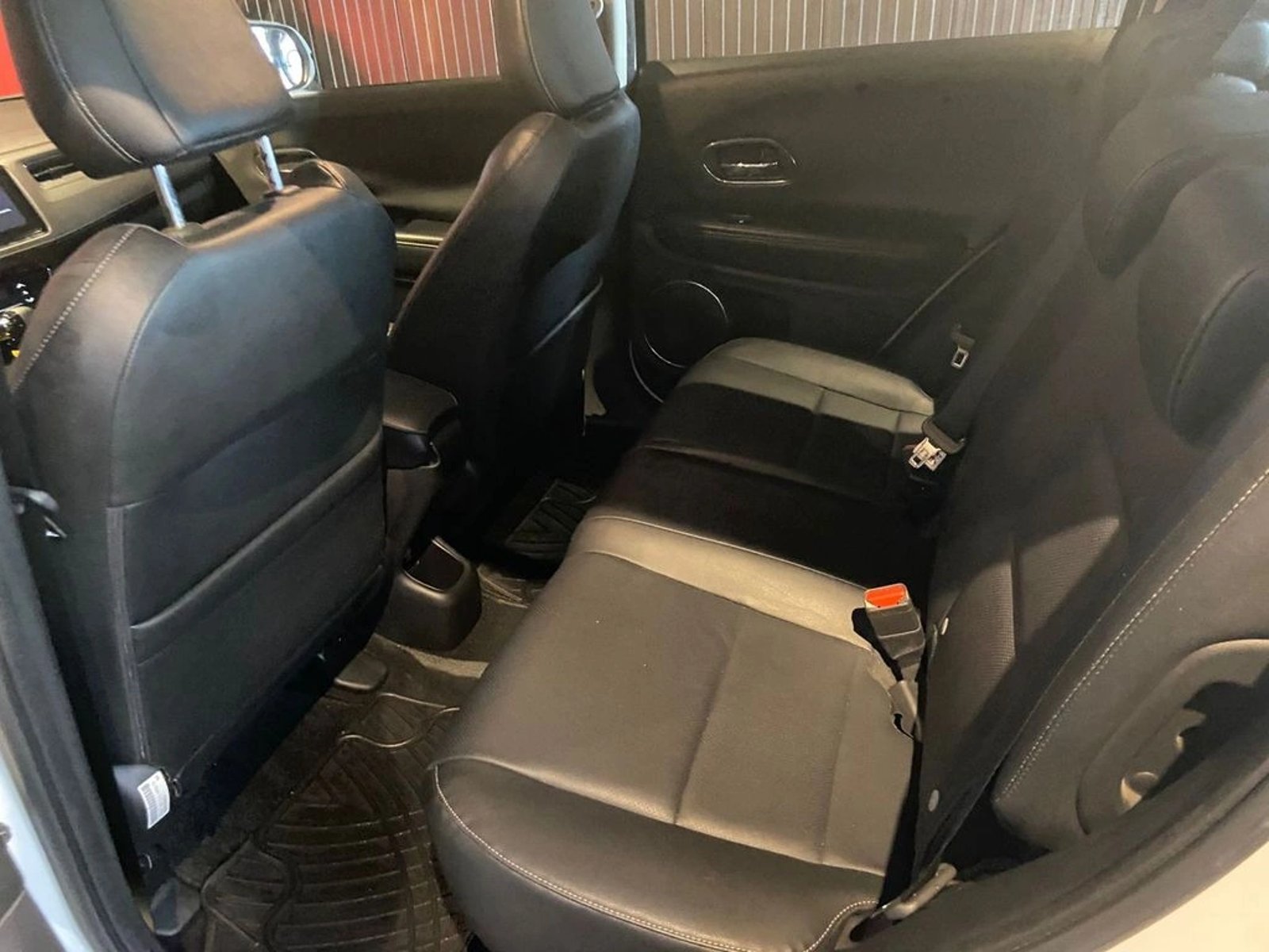 HONDA HR-V 1.8 EXS AT 2022 - Imagen 11 de 16