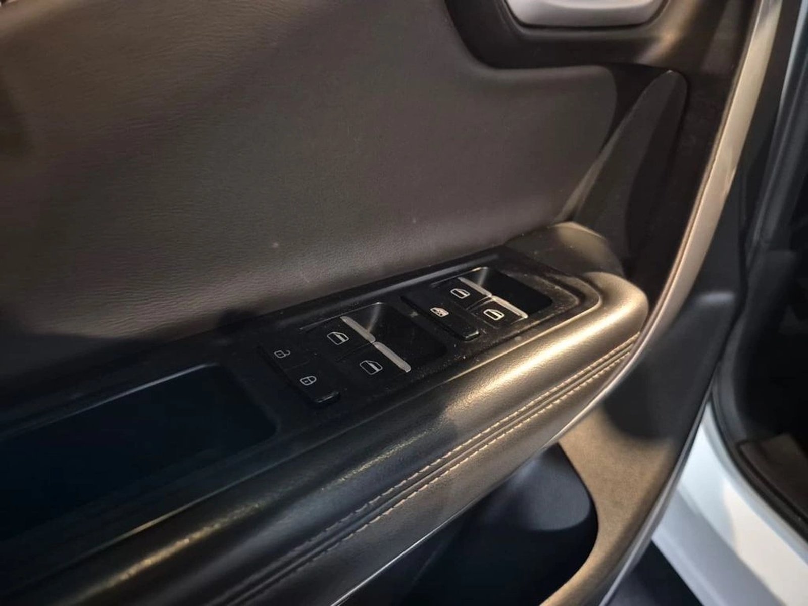 JETOUR X70 1.5T GLS 4X2 MT 5P 2024 - Imagen 13 de 20