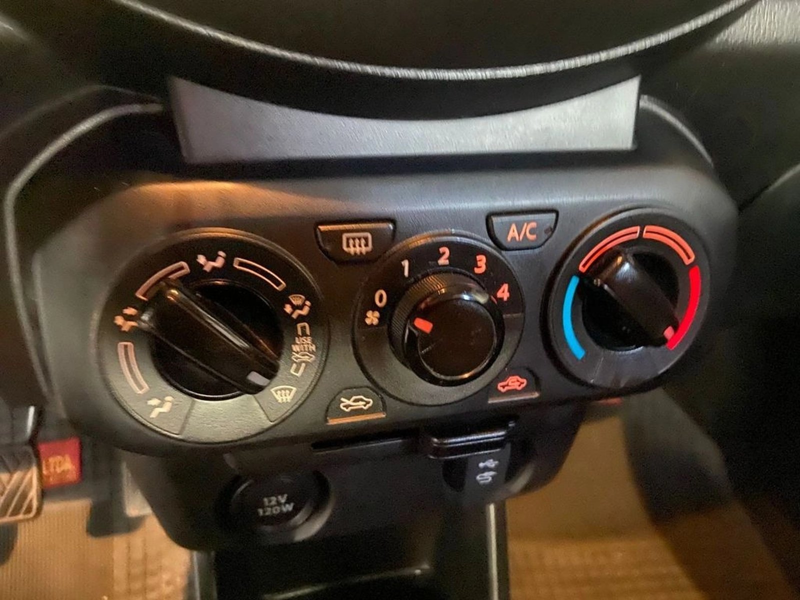 SUZUKI S-PRESSO 1.0 GLX 4X2 MT 5P 2021 - Imagen 10 de 15