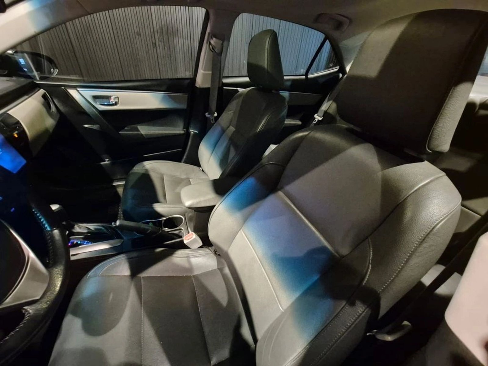 TOYOTA COROLLA SEDAN LEI AT 2017 - Imagen 14 de 15