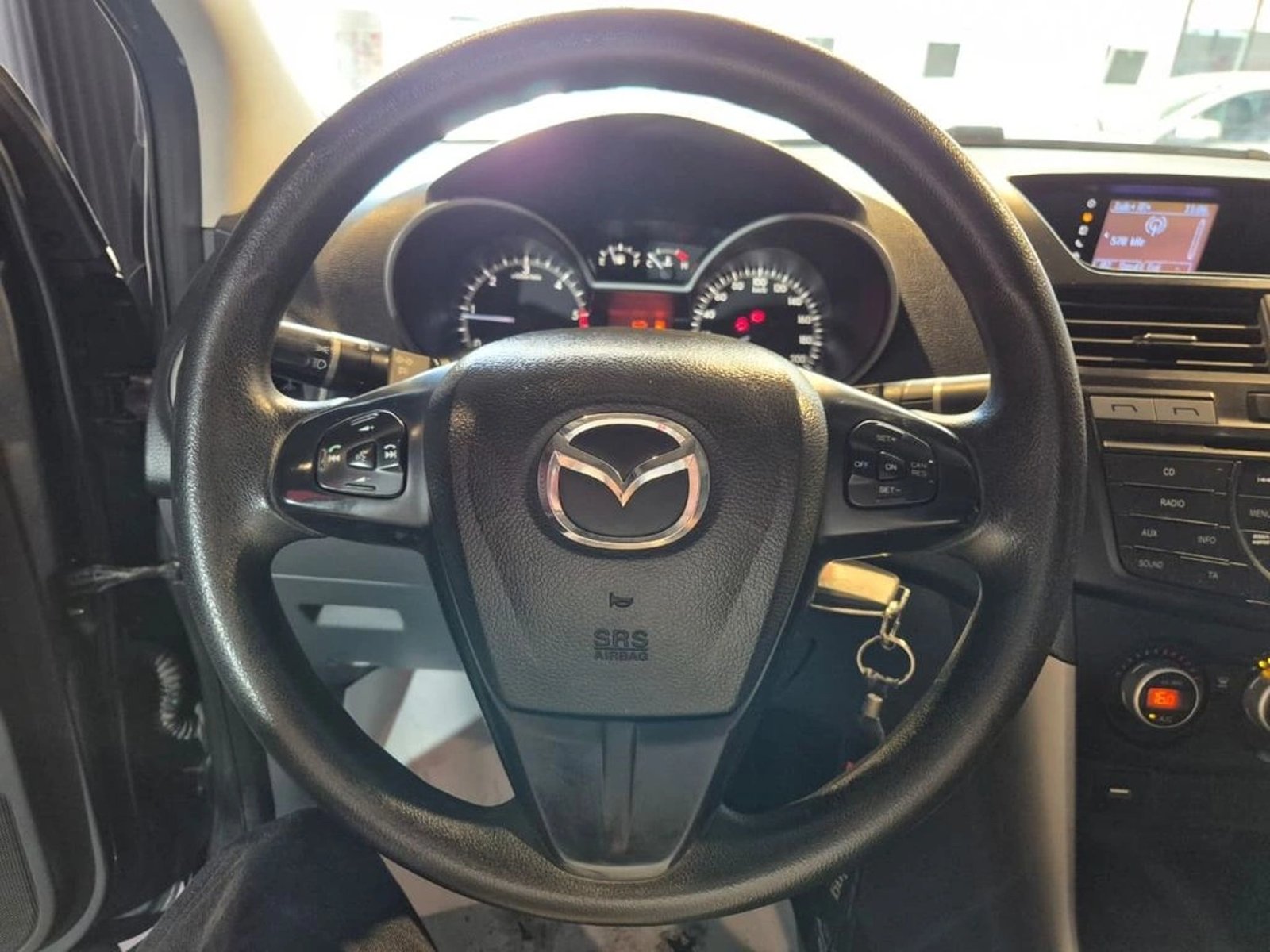 MAZDA BT-50 2.2 DC SDX MT 4X4 2021 - Imagen 11 de 17