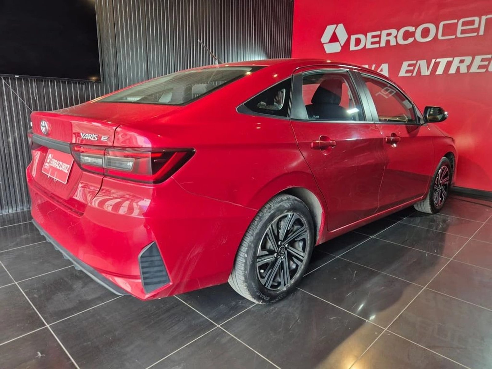 TOYOTA YARIS 1.5 E SPORT AT 2024 - Imagen 4 de 16