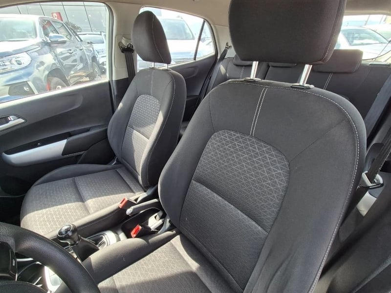 Kia MORNING 1.2 EX 4X2 HB ABS AC 5MT 5P 2018 - Imagen 13 de 20
