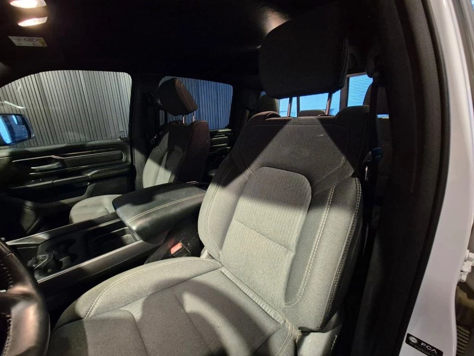 RAM 1500 BIG HORN 4X4 AT 2024 - Imagen 17 de 19