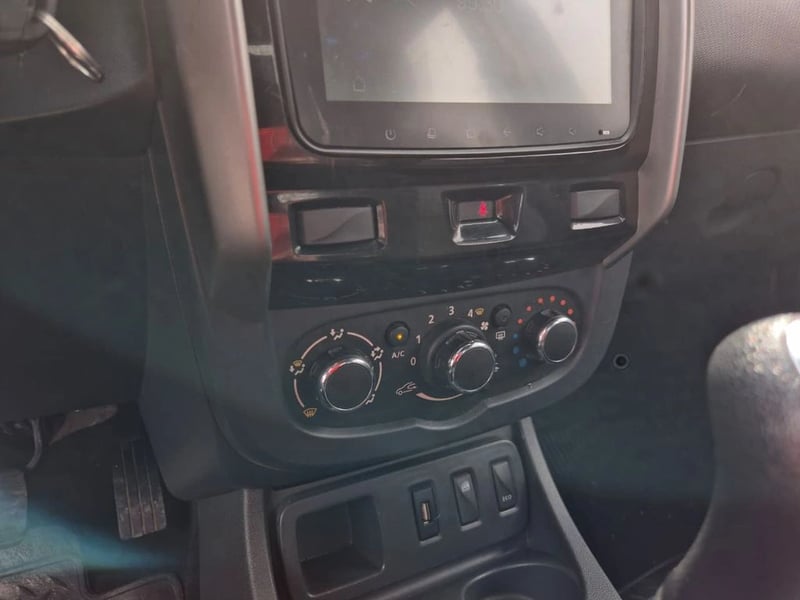 Renault Oroch 1.6 ZEN CD MT 2019 - Imagen 12 de 20