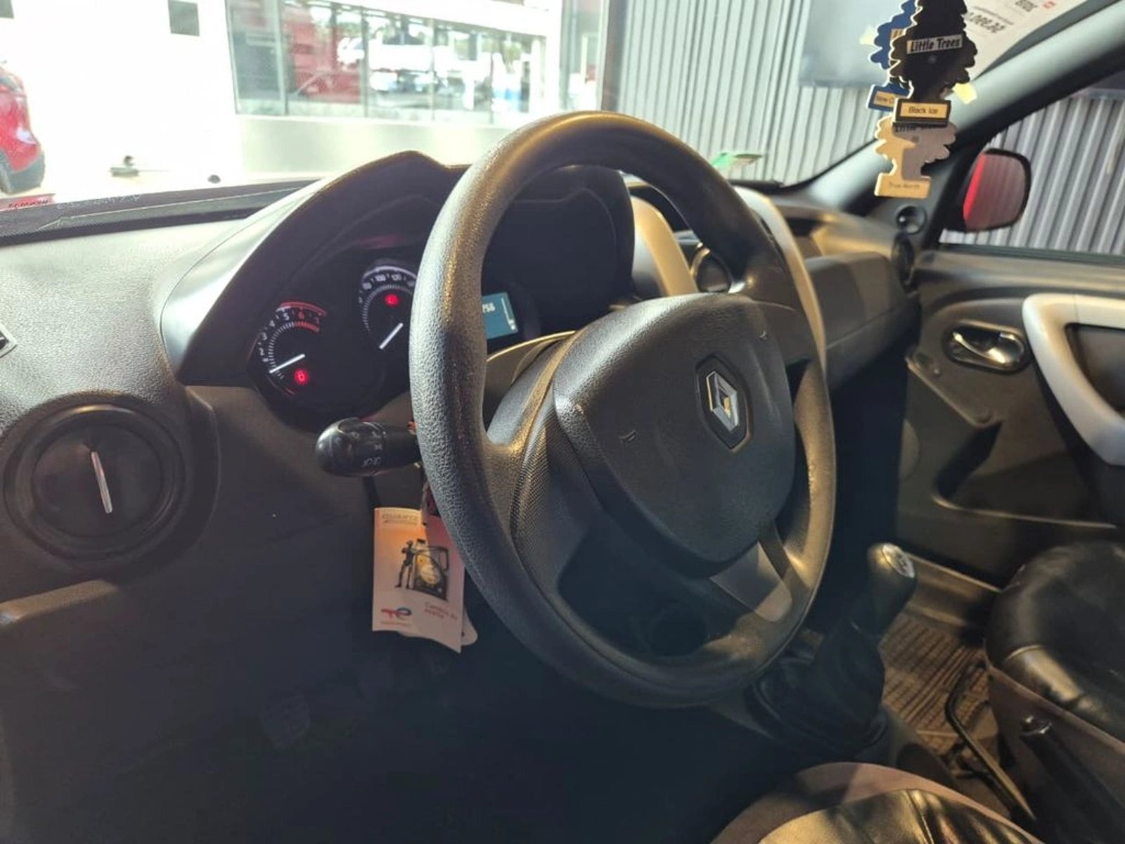 RENAULT DUSTER 1.6 ZEN KIT OUTDOOR MT 2018 - Imagen 17 de 18