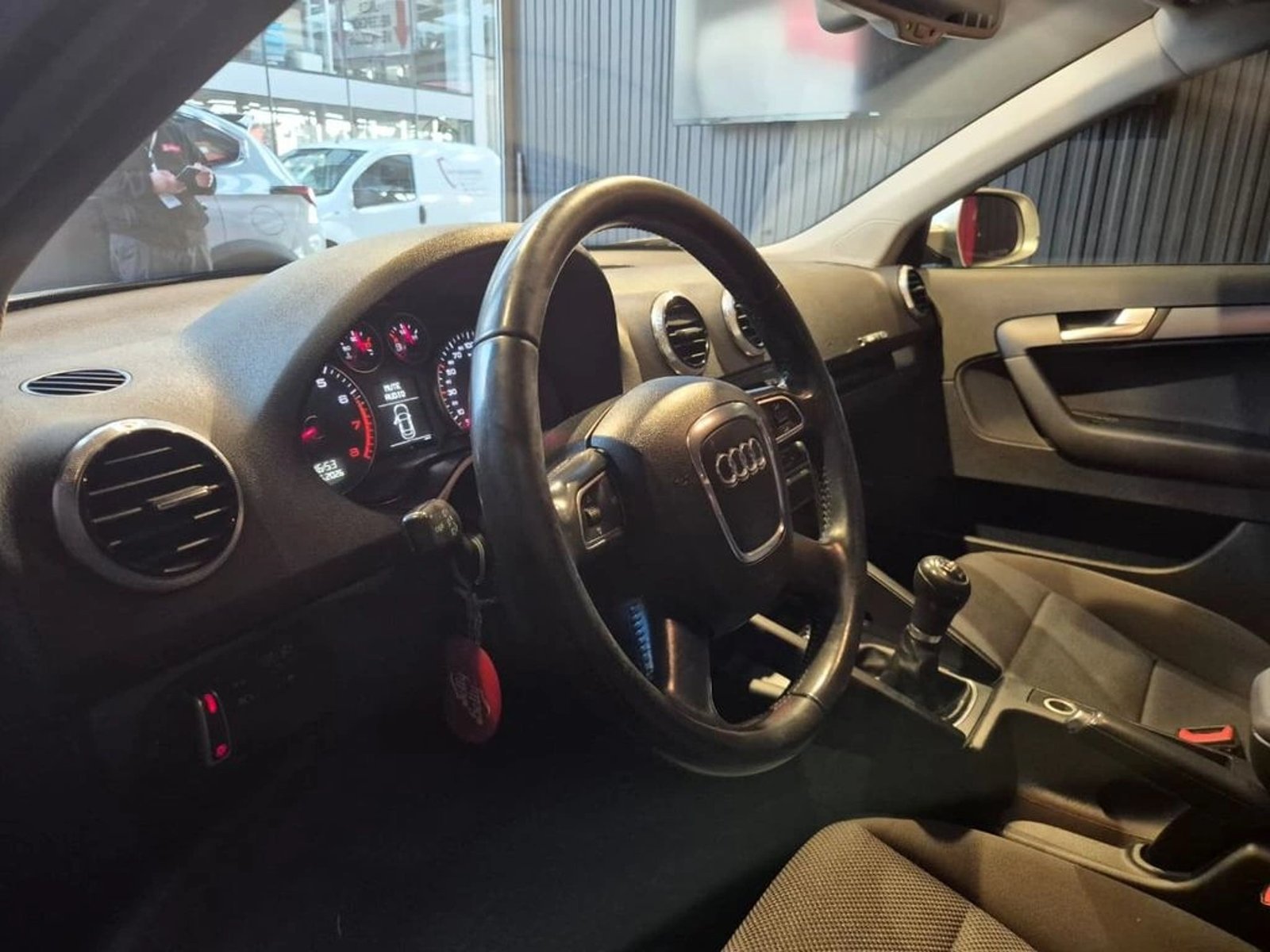 AUDI A3 1.2 T 4X2 MT 3P 2013 - Imagen 13 de 14