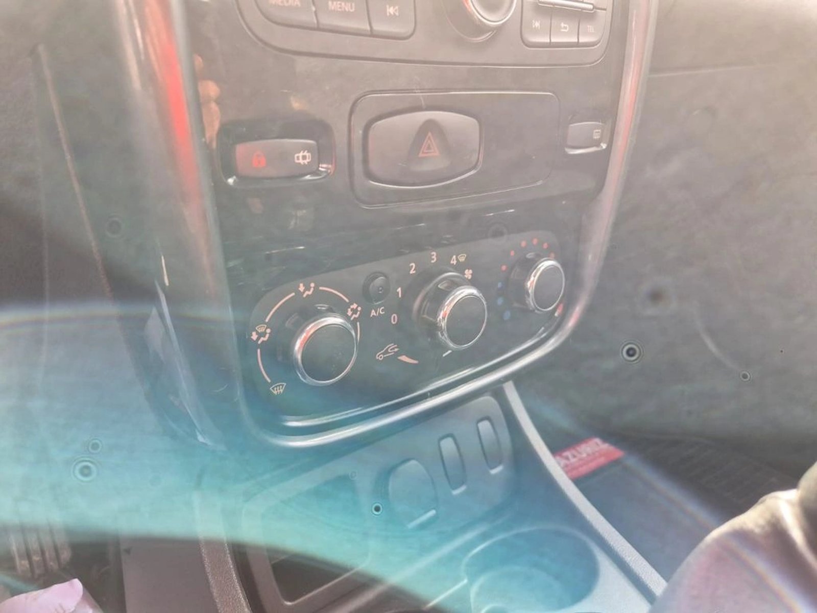 Renault DUSTER 1.6 BENCINA DYNAMIQUE 2016 - Imagen 15 de 20