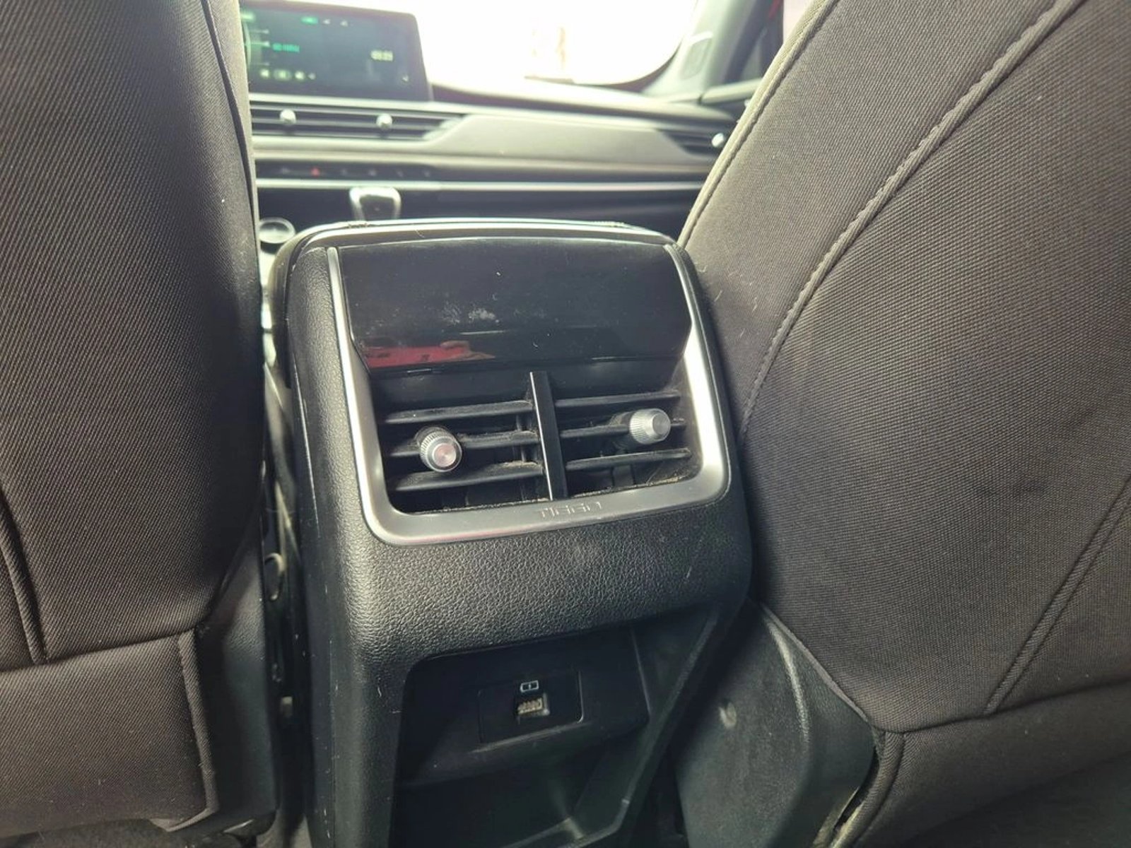 Chery TIGGO 8 1.5T GL 4X2 MT6 5P 2023 - Imagen 14 de 18