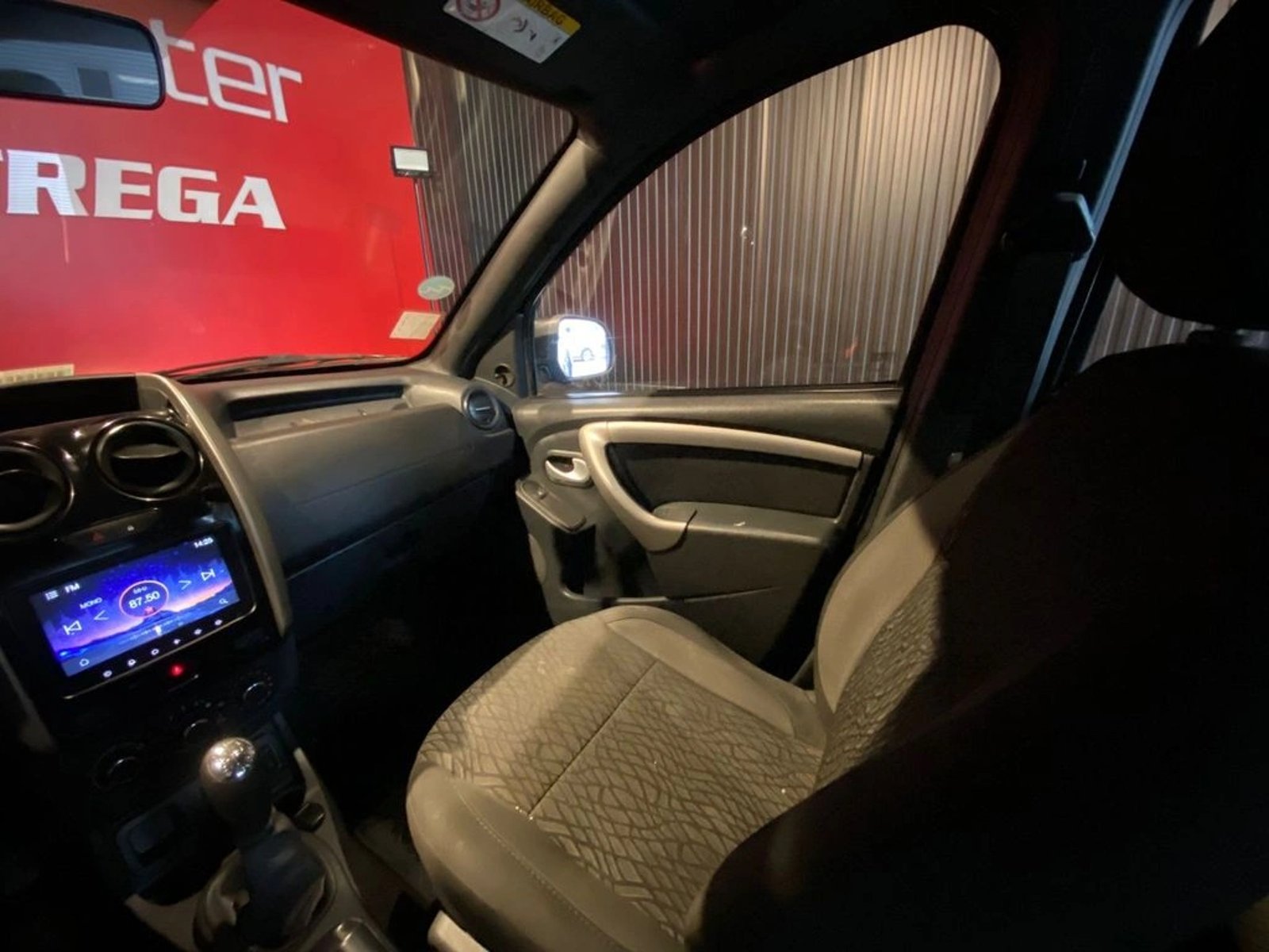Renault Oroch 1.6 ZEN CD MT 2019 - Imagen 16 de 18